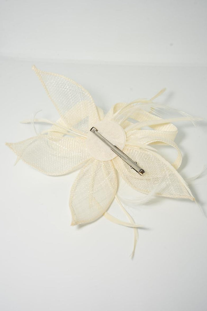 Laura Cream Leaf Fascinator